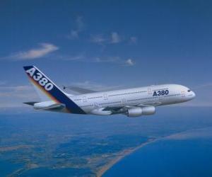 Rompicapo di Airbus A380 è l'aereo più grande del mondo