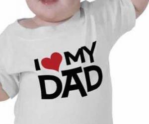 Rompicapo di Bambino con una maglietta che dice io amo mio padre