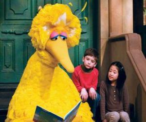 Rompicapo di Big Bird o leggendo un libro di fiabe