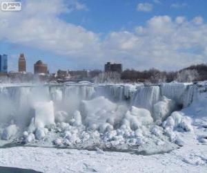 Rompicapo di Cascate del Niagara congelata dal vortice polare