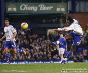 Rompicapo di Didier Drogba sparare la palla