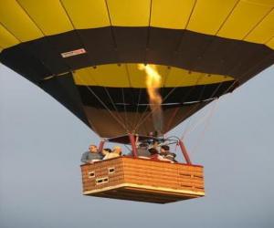 Rompicapo di Famiglia volando in mongolfiera