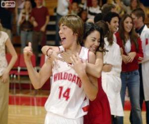 Rompicapo di Gabriella Montez abbraccia Troy Bolton