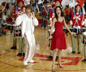 Rompicapo di Gabriella Montez (Vanessa Hudgens) Troy Bolton (Zac Efron), cantando e ballando