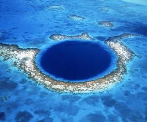 Rompicapo di Grande Voragine Blu, al netto delle riserve di barriera Belize