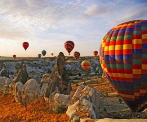 Rompicapo di Mongolfiera nel paesaggio