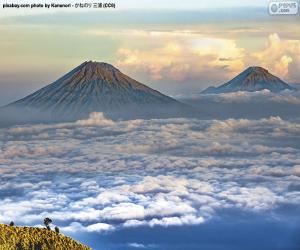 Rompicapo di Montagne Sindoro e Sumbing, Indonesia