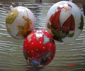 Rompicapo di palle di Natale decorato