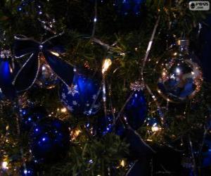 Rompicapo di Palline blu decorare un albero di Natale