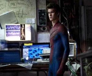 Rompicapo di Peter Parker nel laboratorio sotterraneo del dottor Connors