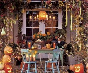 Rompicapo di porticato decorato per Halloween