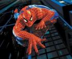 Spiderman che scala di un edificio con i suoi aderenti superpotenza a quasi tutte le superfici