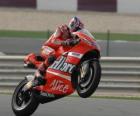 Casey Stoner alza rotella