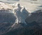 Vulcano che erutta