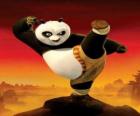 Po, il panda gigante fan di Kung Fu, nella formazione per diventare maestro guerriero