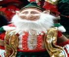 Elfo di Natale con le orecchie a punta e cappello a punta