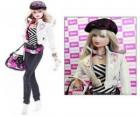 Barbie vestita di Hello Kitty