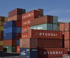 I container di trasporto hanno una forma rettangolare