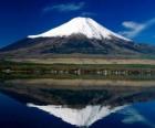 Vulcano Fuji Yama è la montagna più alta del paese con 3.776 metri sul Giappone