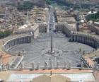 Piazza San Pietro in Vaticano, la Santa Sede.