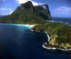 Lord Howe Islands, questo arcipelago è un esempio di generare una serie di isole oceaniche isolate da attività vulcanica sottomarina. Australia.