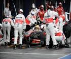 Lewis Hamilton nel pit stop - McLaren - Melbourne 2010