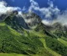 Il Colle des Aravis è un passo di montagna nelle Alpi francesi