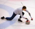 Atleta praticante curling
