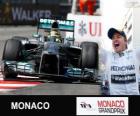 Nico Rosberg celebra la sua vittoria nel Grand Prix di Monaco 2013