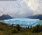 Il ghiacciaio Perito Moreno è una spessa massa di ghiaccio che si trova nel Parco nazionale Los Glaciares, Argentina