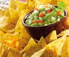 Nachos con guacamole