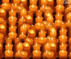 Candele di Natale accese