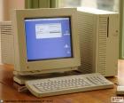 Macintosh Quadra (1991-1994) professionale ad alte prestazioni Torre formato computer poiché offriva molte più possibilità di espansione futura