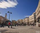 La Puerta del Sol è una delle piazze più importanti e famose di Madrid