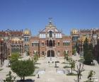 L'Ospedale della Santa Croce e San Paolo è un insieme di edifici modernisti, progettato dall'architetto Lluís Domènech i Montaner. Costruita tra il 1902 e il 1930 a Barcellona