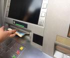 Lo sportello prelievo denaro è un distributore automatico utilizzato per estrarre i soldi, usa un programma per computer per operare
