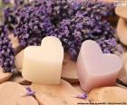 Due cuori con lavanda