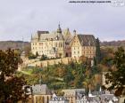 Il Castello di Marburg torreggia su sopra la città di Marburg, Germania
