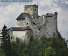 Il Castello di Niedzica situato nel sud della Polonia, Niedzica Castle fu costruito tra il 1320 e il 1326 sulle rive del fiume Dunajec in Niedzica