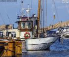 Barca da pesca nel porto