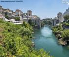 Mostar è una graziosa città situata sulle rive del fiume Neretva, Bosnia Erzegovina