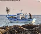 Barca da pesca in mare