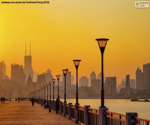 Rompicapo di Shanghai dal fiume Huangpu