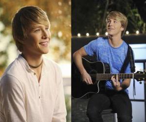 Rompicapo di Sterling Knight è un cantante e attore statunitense.