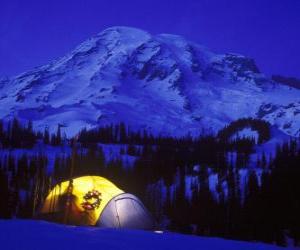 Rompicapo di Tenda in montagna per le vacanze