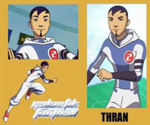 Rompicapo di Thran è la difesa della squadra di calcio galattico Snow-Kids con numero 2