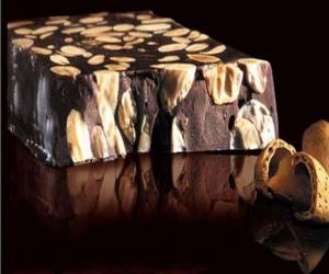 Rompicapo di Torrone di cioccolato alle mandorle