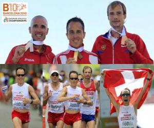 Rompicapo di Viktor Röthlin Maratona campione Jose Manuel Martinez e Dmitri Safronov (2 ° e 3 °) di atletica leggera Campionati europei di Barcellona 2010