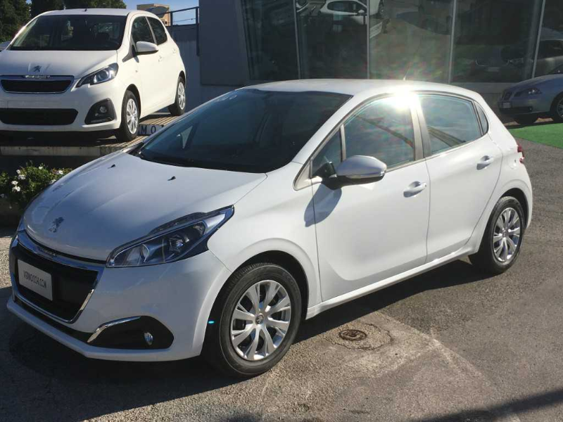 Peugeot 208 bianca puzzle